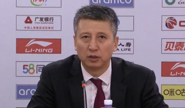 女朋友的泳衣